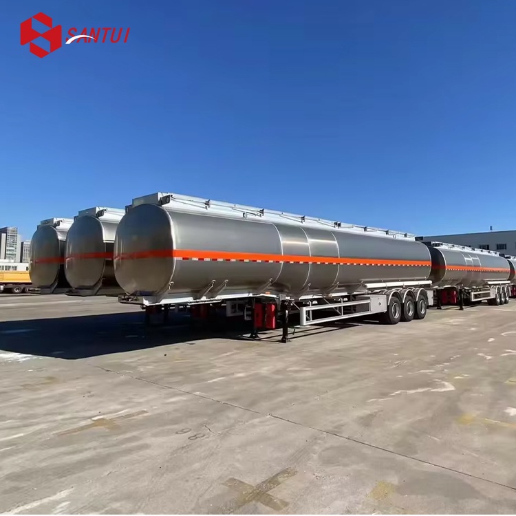New / Refurbished 3- Axles Tank Truck 45000 Liters Steel Tanker Trailer