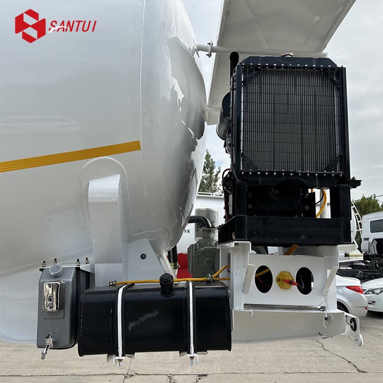 Large Capacity Fuel Tanker Semi Trailer / 3 Axle Oil tank Semi Trailer