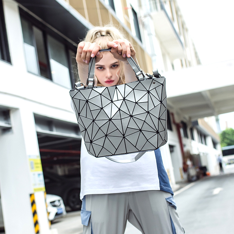 Bag for women 2025 new Korean version large capacity bucket bag for women, niche trendy diamond grid single shoulder crossbody bag Bag for women 2025 new Korean version large capacity bucket bag for women, niche trendy diamond grid single shoulder crossbody bag