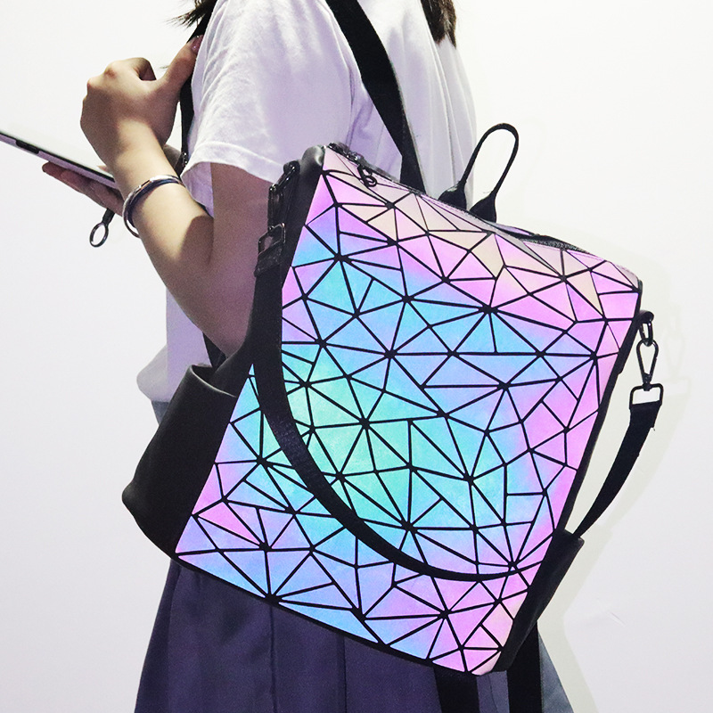 Shoulder bag 2025 new trend backpack men's and women's geometric diamond grid luminous bag Japanese and Korean versatile personalized travel bag Shoulder bag 2025 new trend backpack men's and women's geometric diamond grid luminous bag Japanese and Korean versatile personalized travel bag