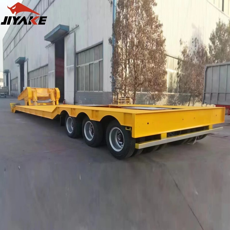 Semi-remorque plateforme basse