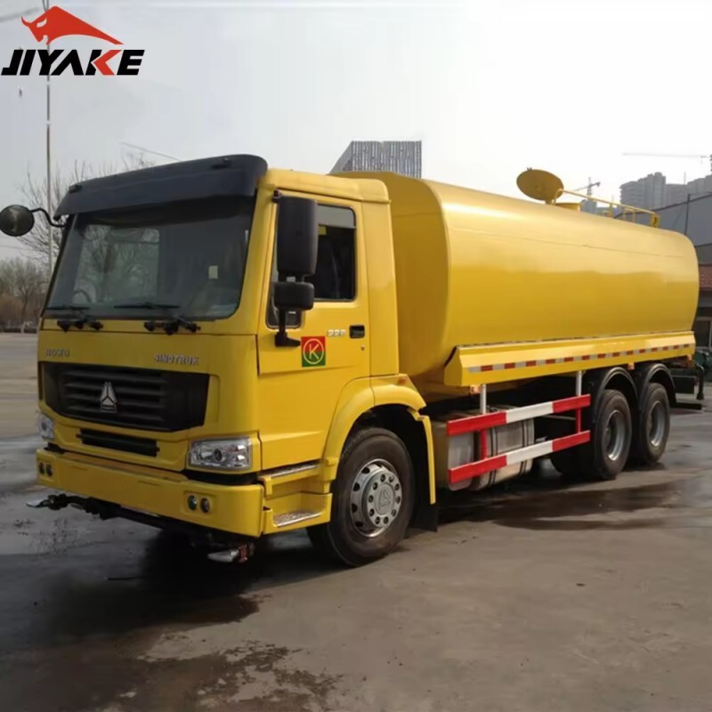 Camion-citerne à carburant Camion-citerne à carburant