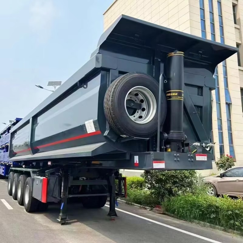 Remorque à benne basculante