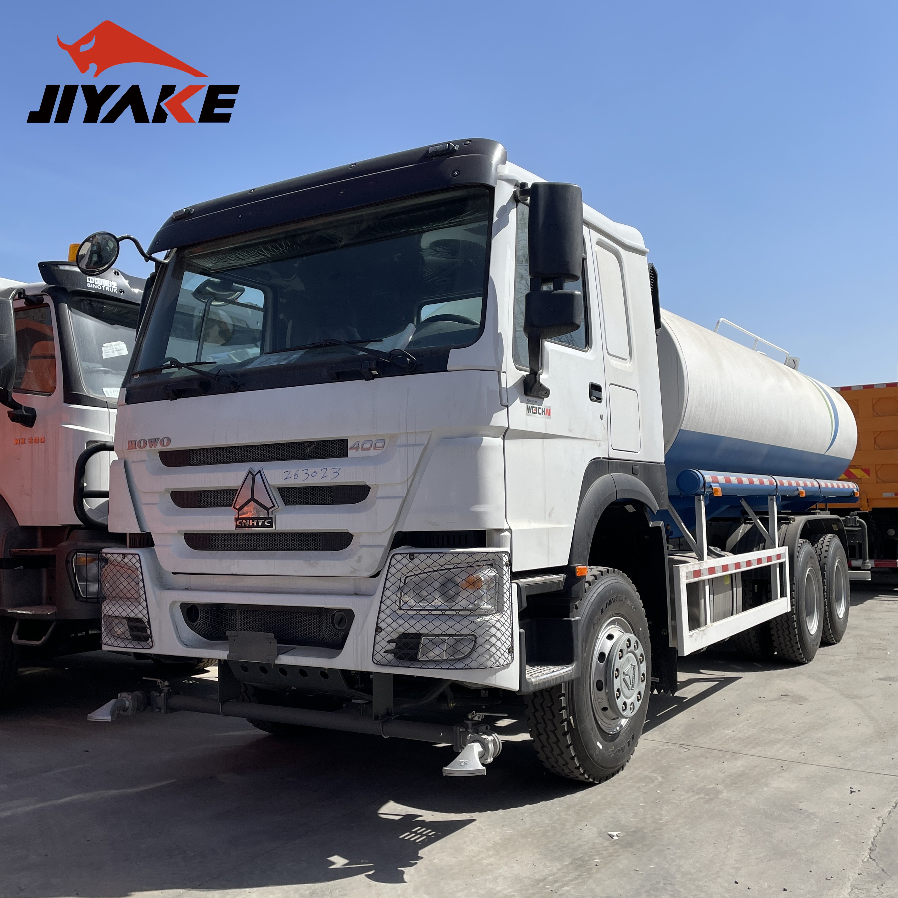 Camion-citerne à eau