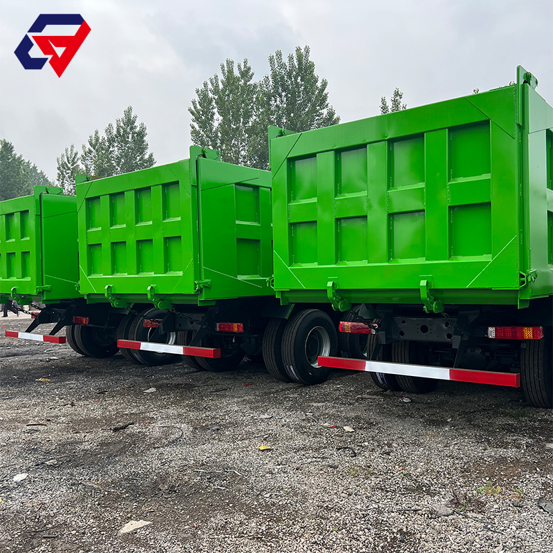 Sinotruk Howo 375HP 8x4 12 wheels Dump Truck Loading 50 Tons