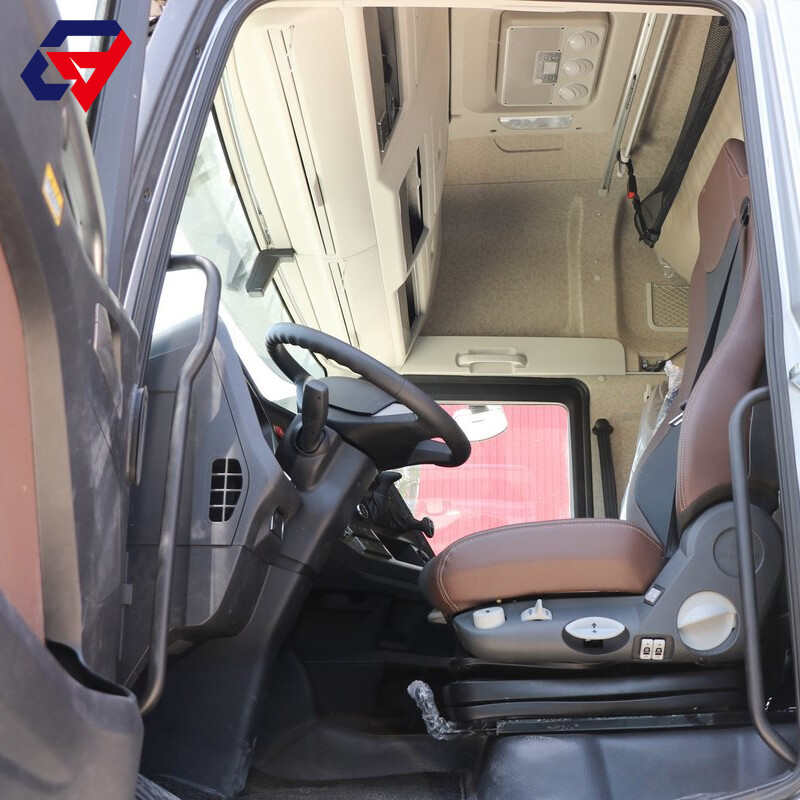 Faw J7 Heavy Truck 600HP 6x4 LNG Automatic Gear Tractor