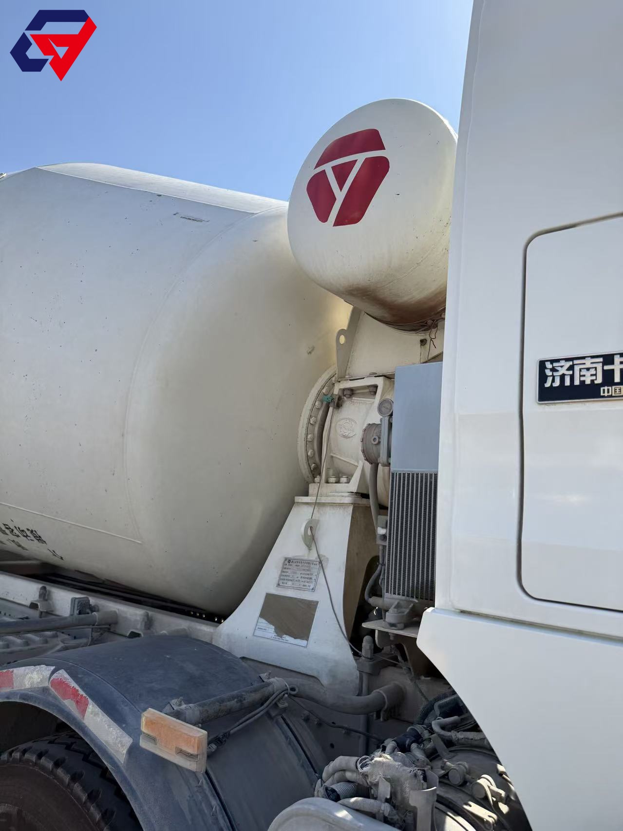 HOWO Golden Logo 8×4 Concrete Mixer Truck