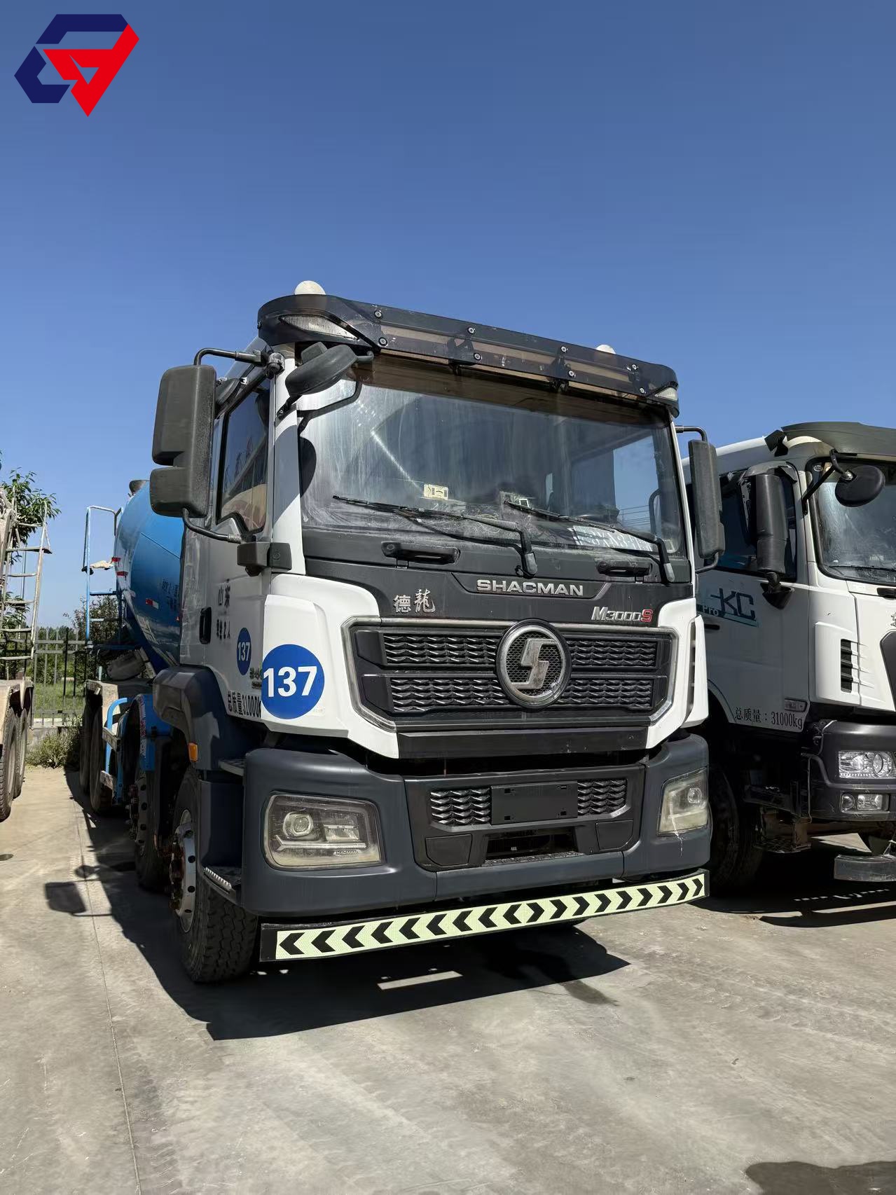 SHACMAN M3000S 8×4 Cement Mixer Truck