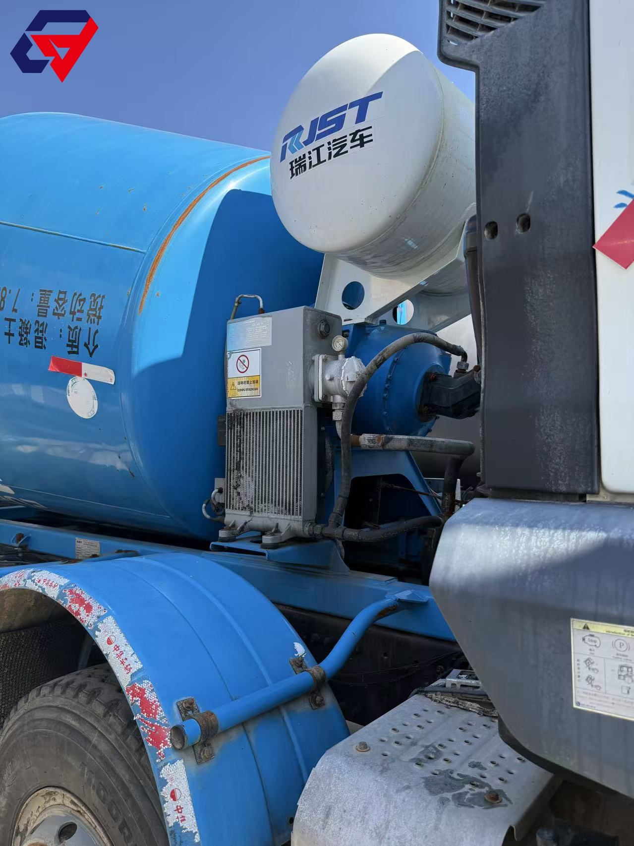 SHACMAN M3000S 8×4 Cement Mixer Truck