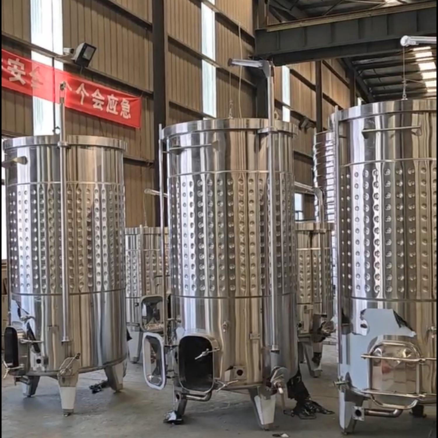 1000L wine tanks with floating lid