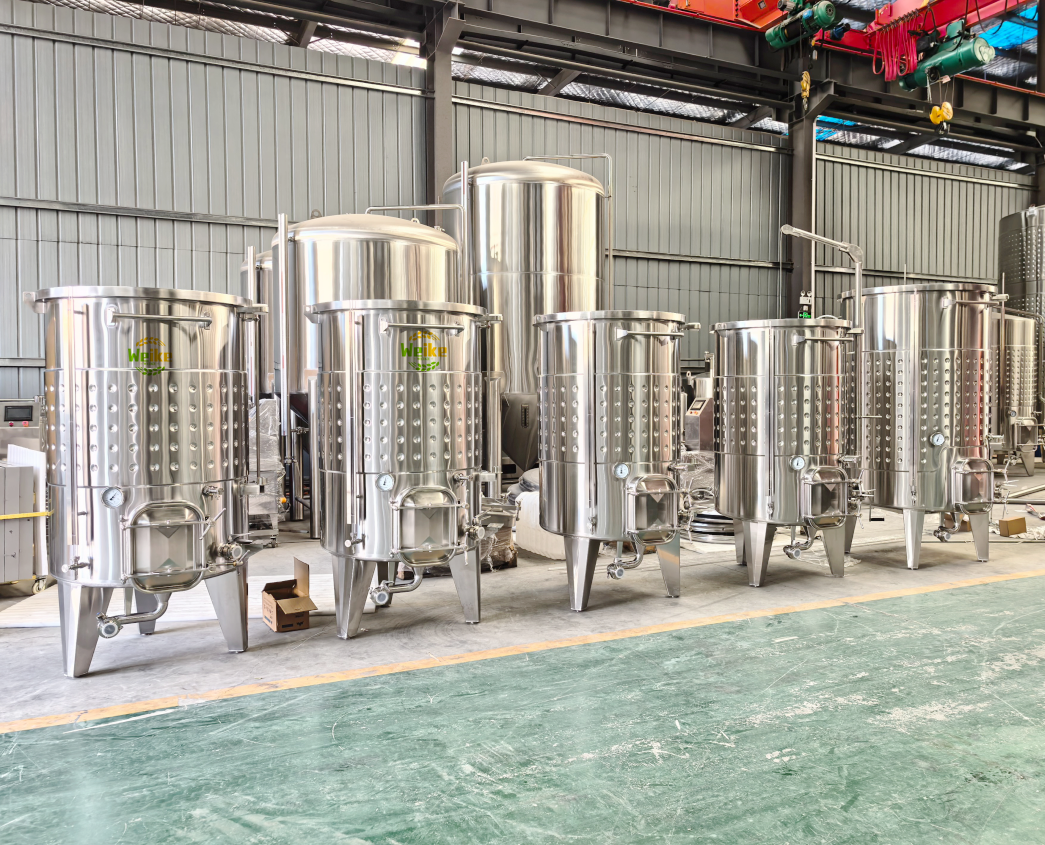 3000L variable volume wine tank