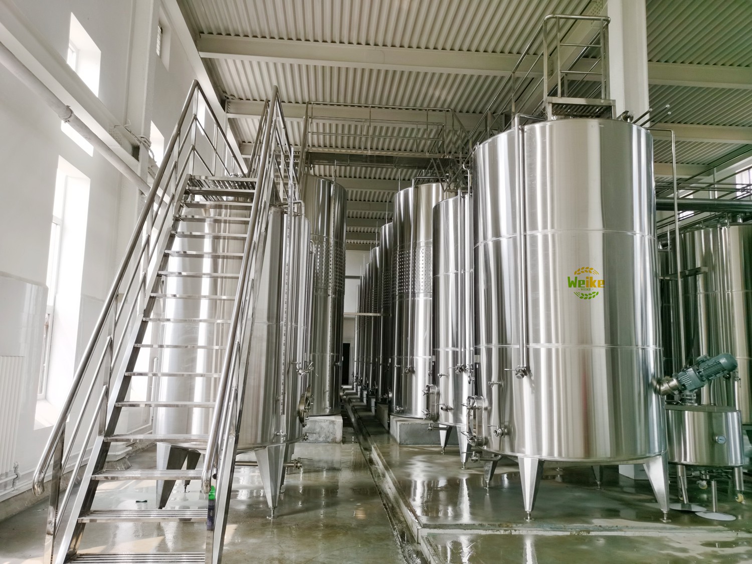Wine Mixing Tank vs Fermentation Tank: What Is the Difference in Winery Use?