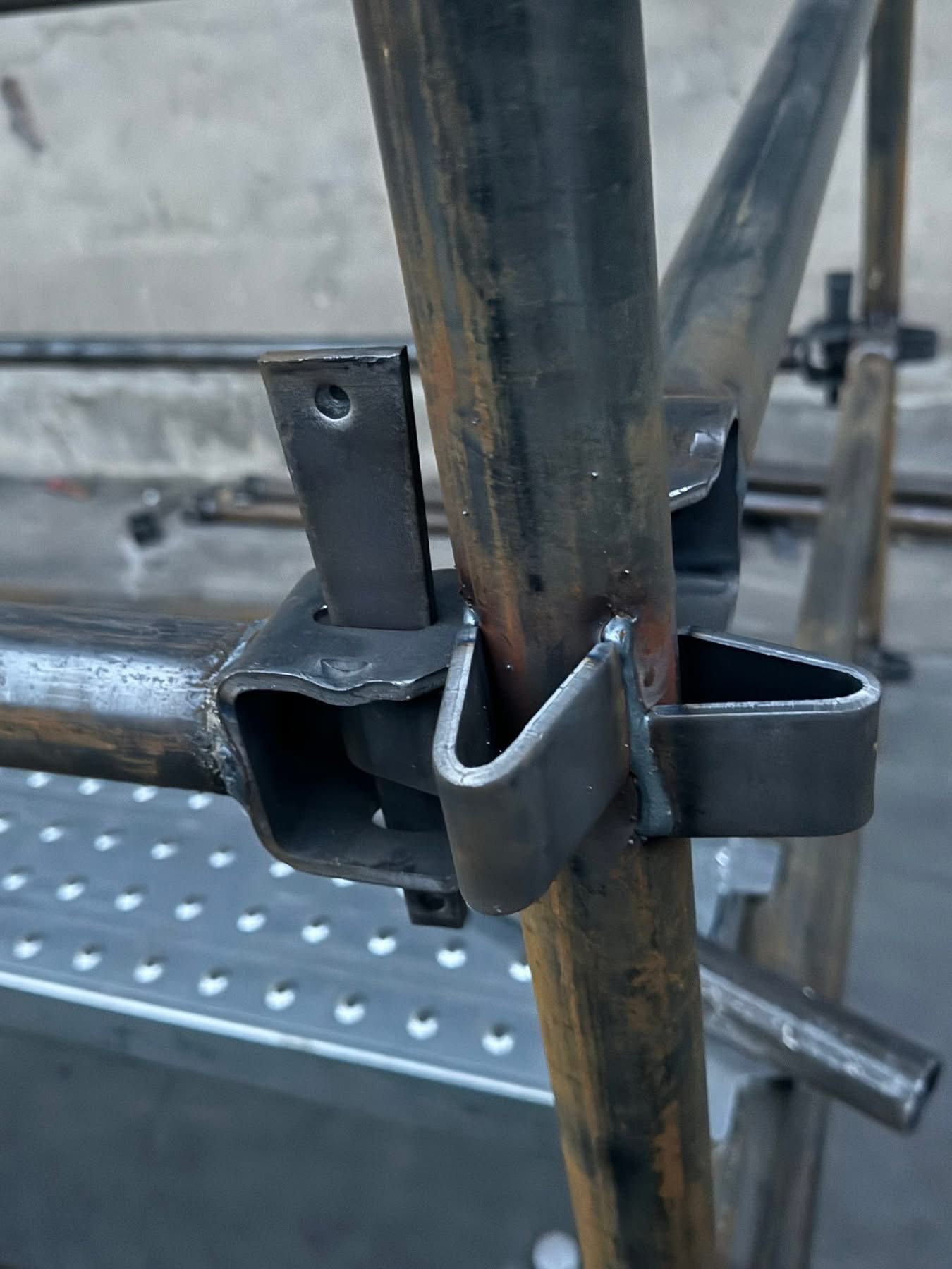 Finished metal disc scaffolding