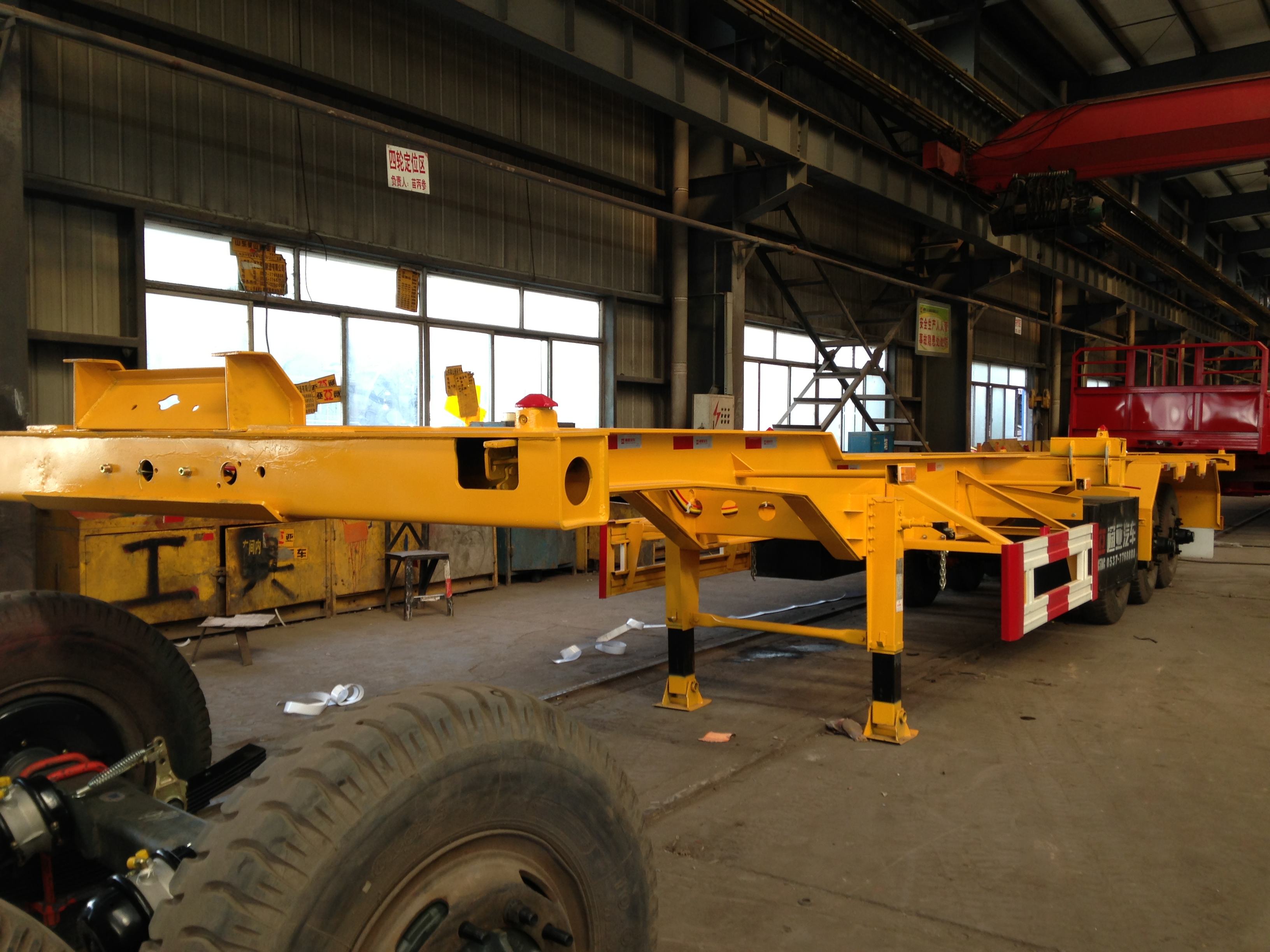 Heavy-Duty Steel Skeleton Semi Trailer 3 Axle 50 Ton