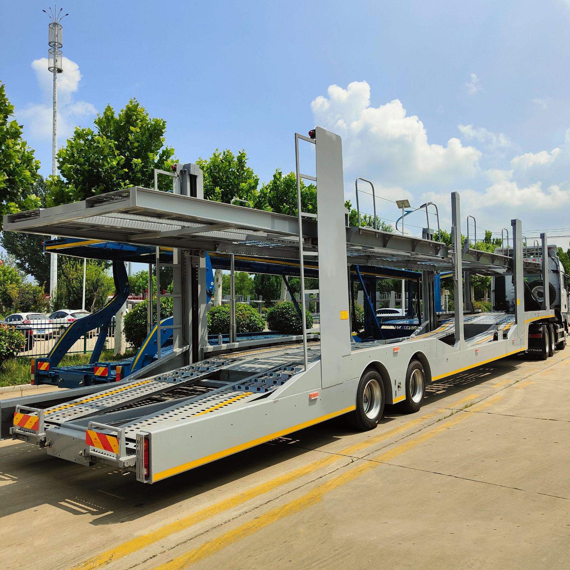 New Pattern Steel Car Carrier Truck Trailer Car Transport Semi-Trailers 