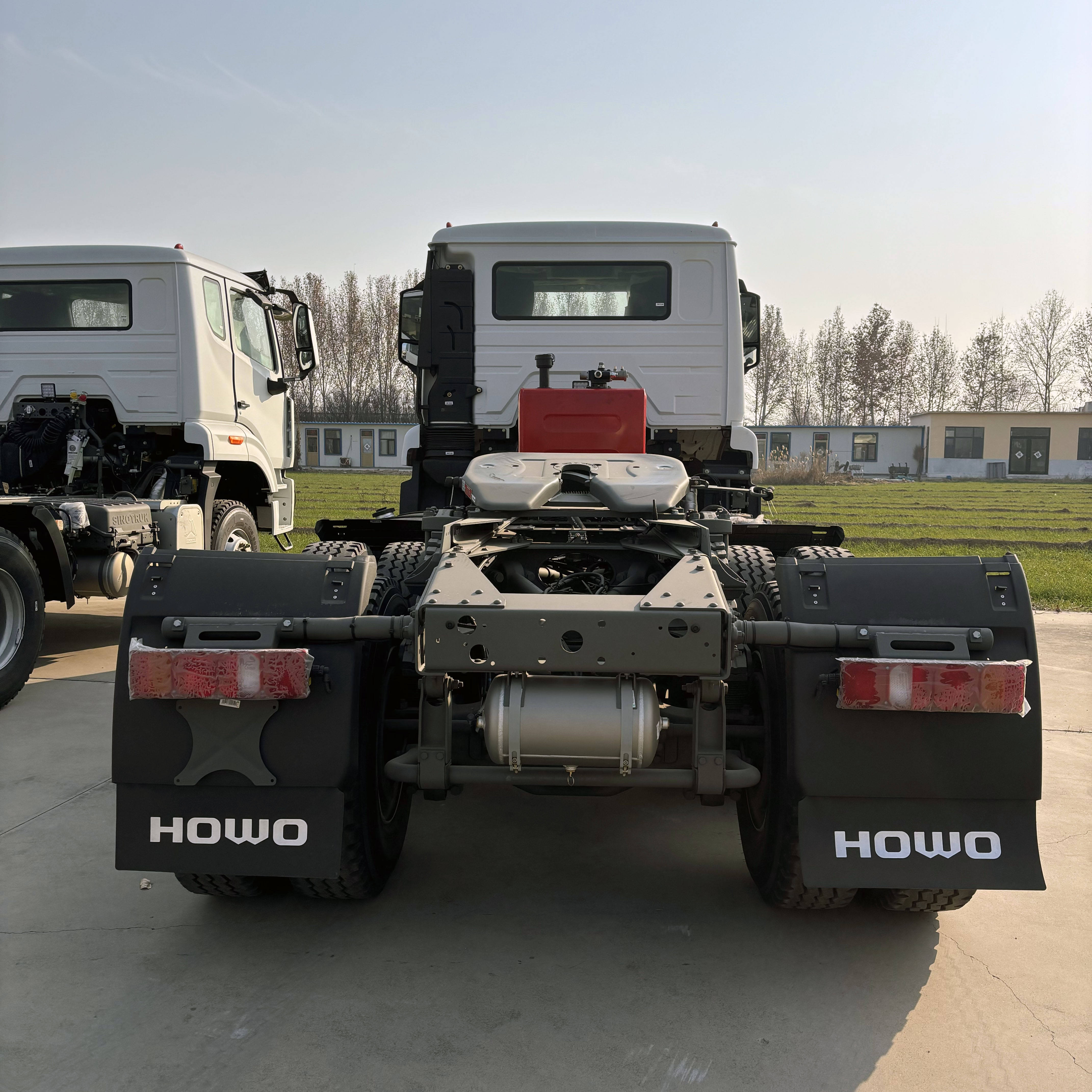 Sinotruk Howo T7H 6x4 430HP Used Tractor Trailer Head Truck 