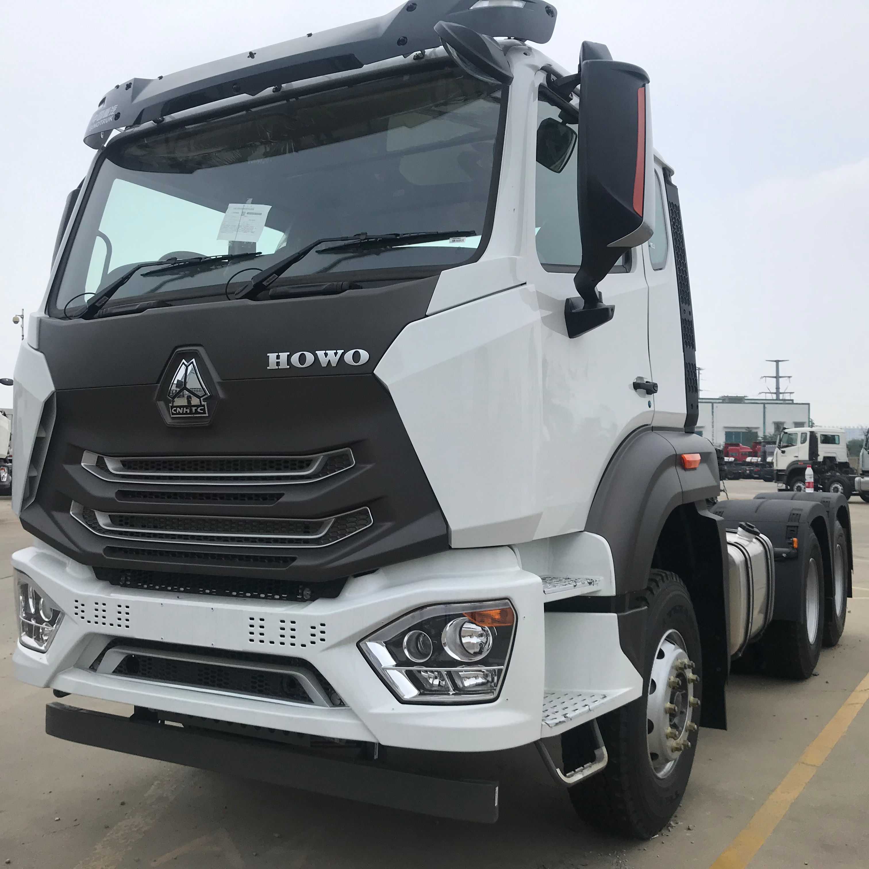 Used Howo Sinotruk 6X4 Tractor Truck Head 10 Tyre 30Tons 