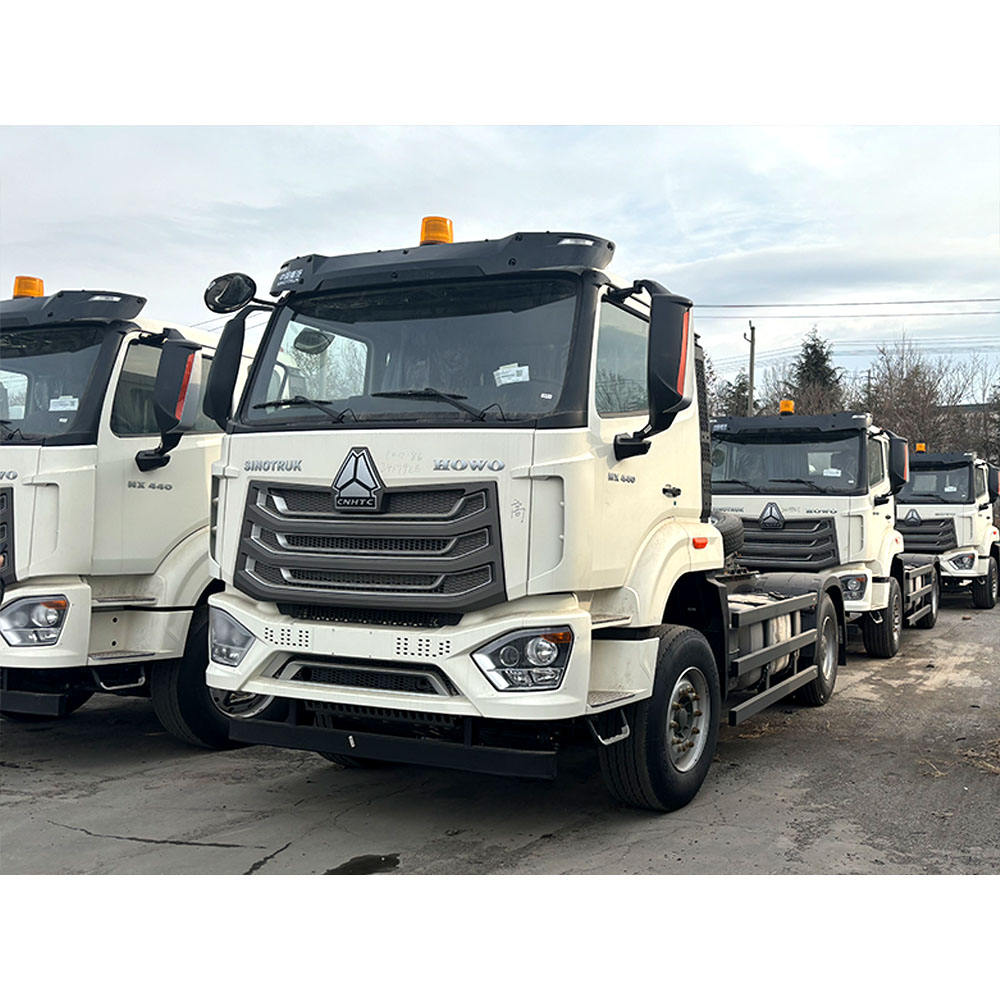 Sinotruk Howo Prime Mover 4x2 Diesel Trailer Head 440 Hp Tractor Truck with Left Steering New Condition