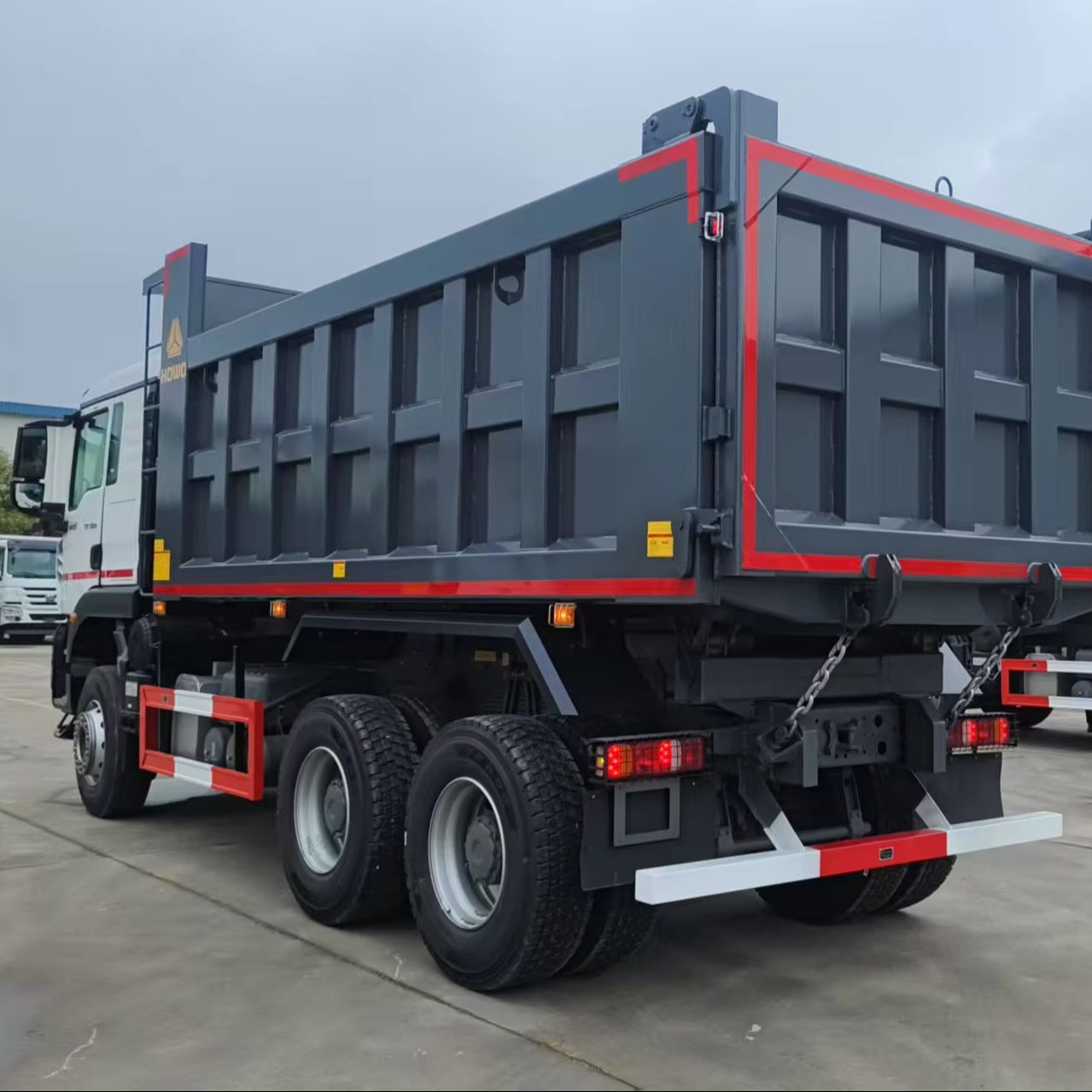 Howo TX 400hp Heavy Diesel Dump Truck