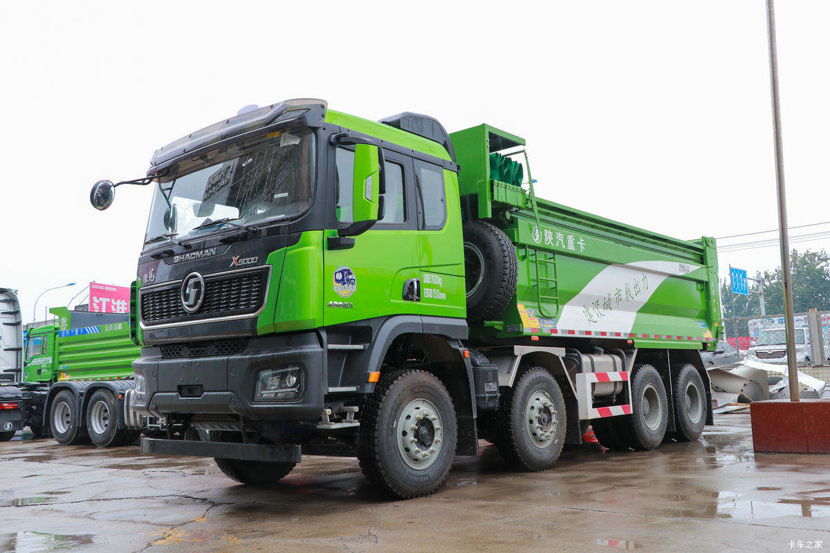  Shacman 12 Wheeler 8x4 Diesel Euro 2 Heavy Truck 18 Cubic Meter Sand  Left Hand Drive