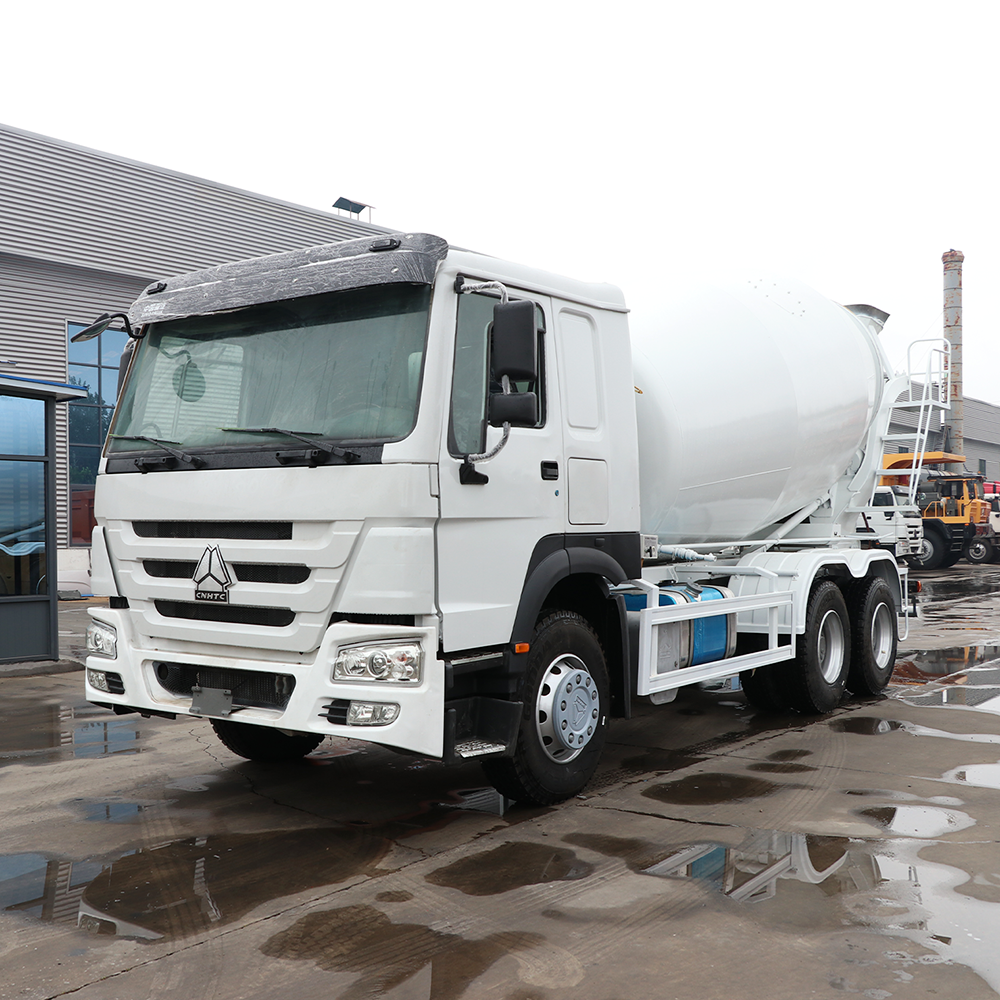 Sinotruk HOWO 6X4 8cbm Concrete Mixer Truck Blender Concrete Cement Agitating Lorry Mixer Truck