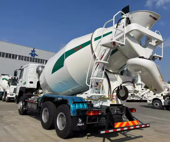 Sinotruk HOWO 6X4 8cbm Concrete Mixer Truck Blender Concrete Cement Agitating Lorry Mixer Truck