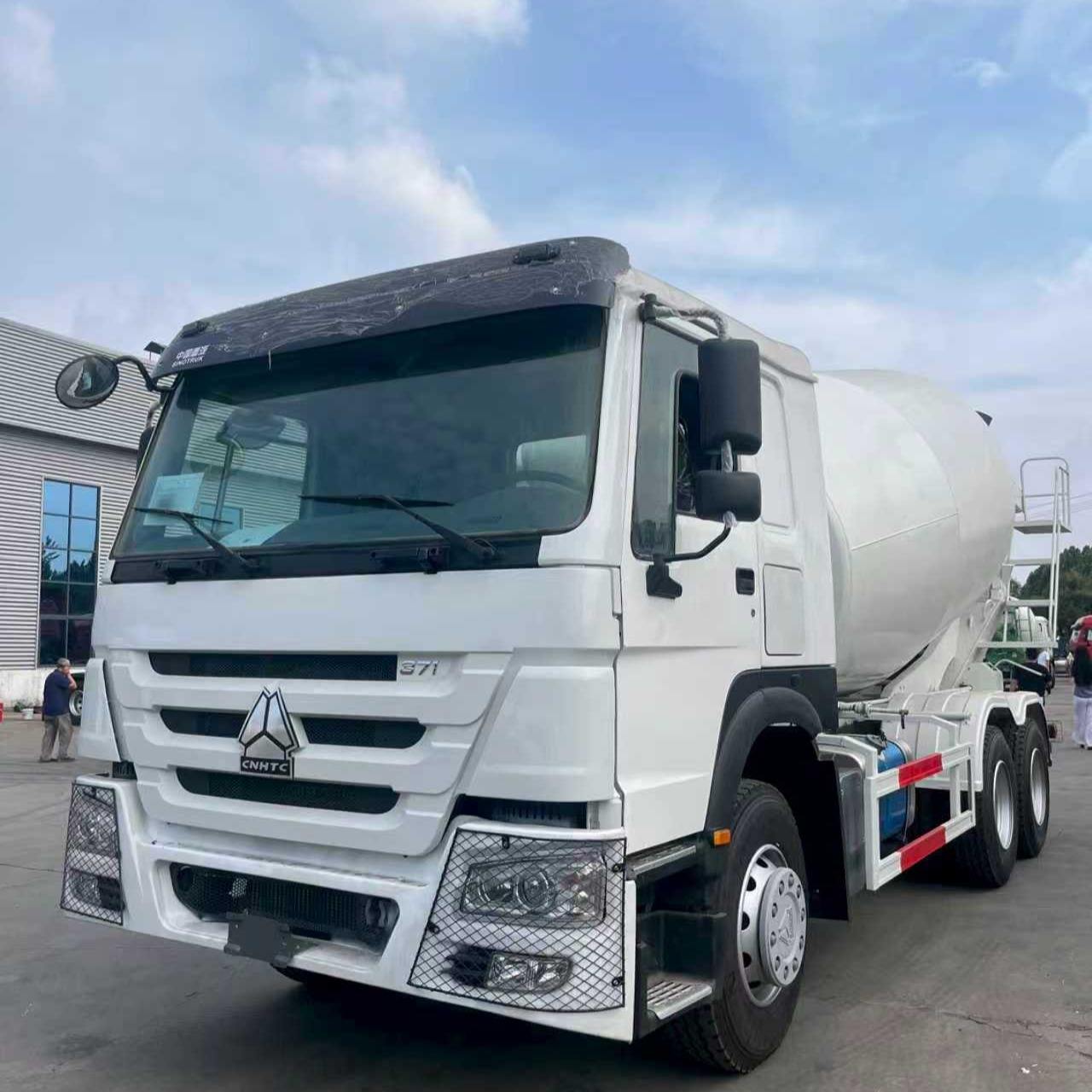 Used Second Hand Concrete China Howo A7 371Hp Mixer Truck