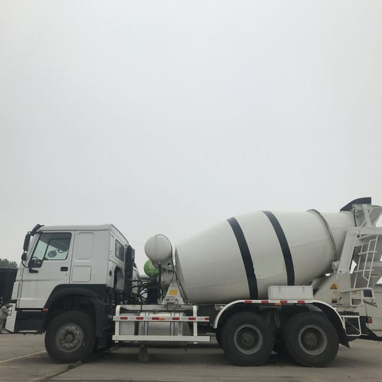 SINOTRUK 10 Cubic Meters 6x4 HOWO 10 Wheel Concrete Mixer Truck 10m3