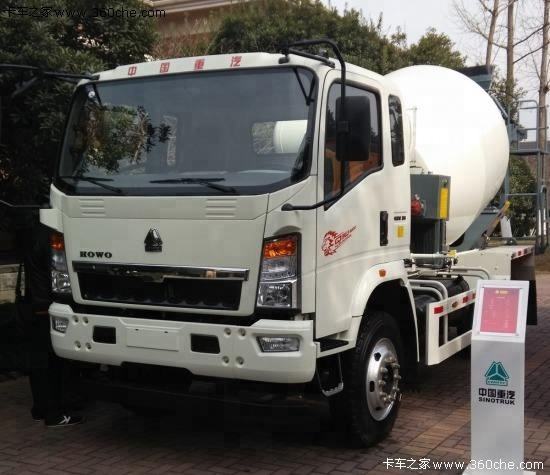 HOWO 4X2 4 Cbm Concrete Mixer Truck 180HP Euro 4