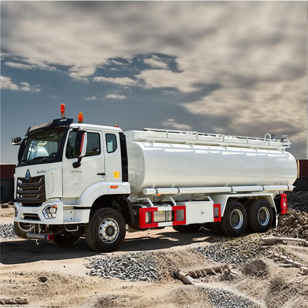 HOWO Brand 6x4 Fuel Tank Truck 16000-20000 Liter Capacity Diesel Engine Manual Transmission  New Used Oil Tanker Truck 