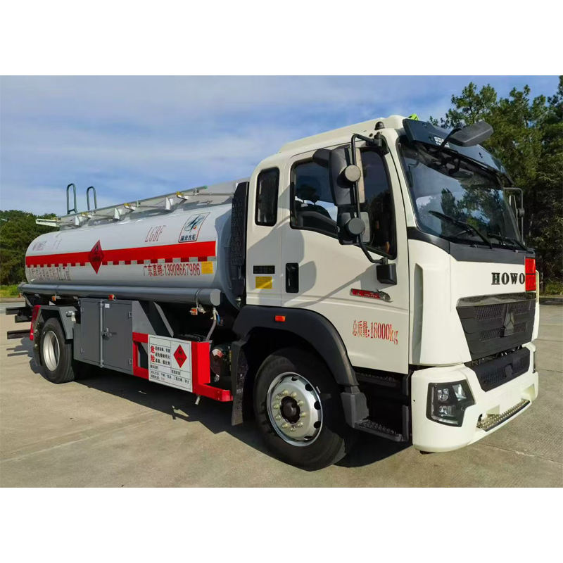 New 10000 Liters Adr HOWO Sinotruk 4X2  FAST 8-Speed Gearbox Fuel Tank Truck Oil Transport Tanker Truck 