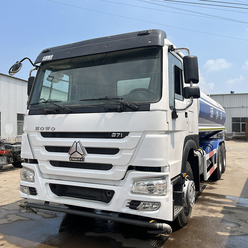Used Sinotruk HOWO6x4 10 Wheels 20000L 25000L Road Sprinkler Water Tank Truck Water Bowser Truck