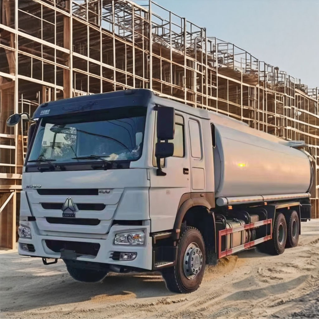 Sinotruk Howo NX 6x4 Water Tanker Truck with Sprinkler System Road Dust Control Howo 6x4 Water Tanker Truck
