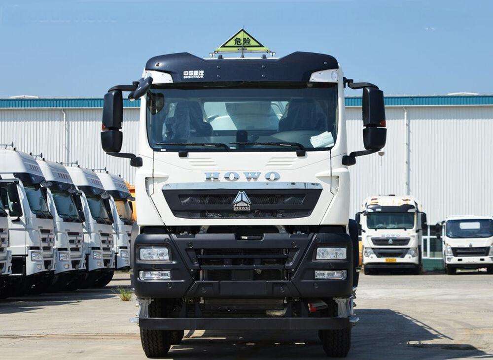 Howo 8x4 25000 Liters Water Tank Truck Water Sprinkler Water Bowser Truck Watering Cart