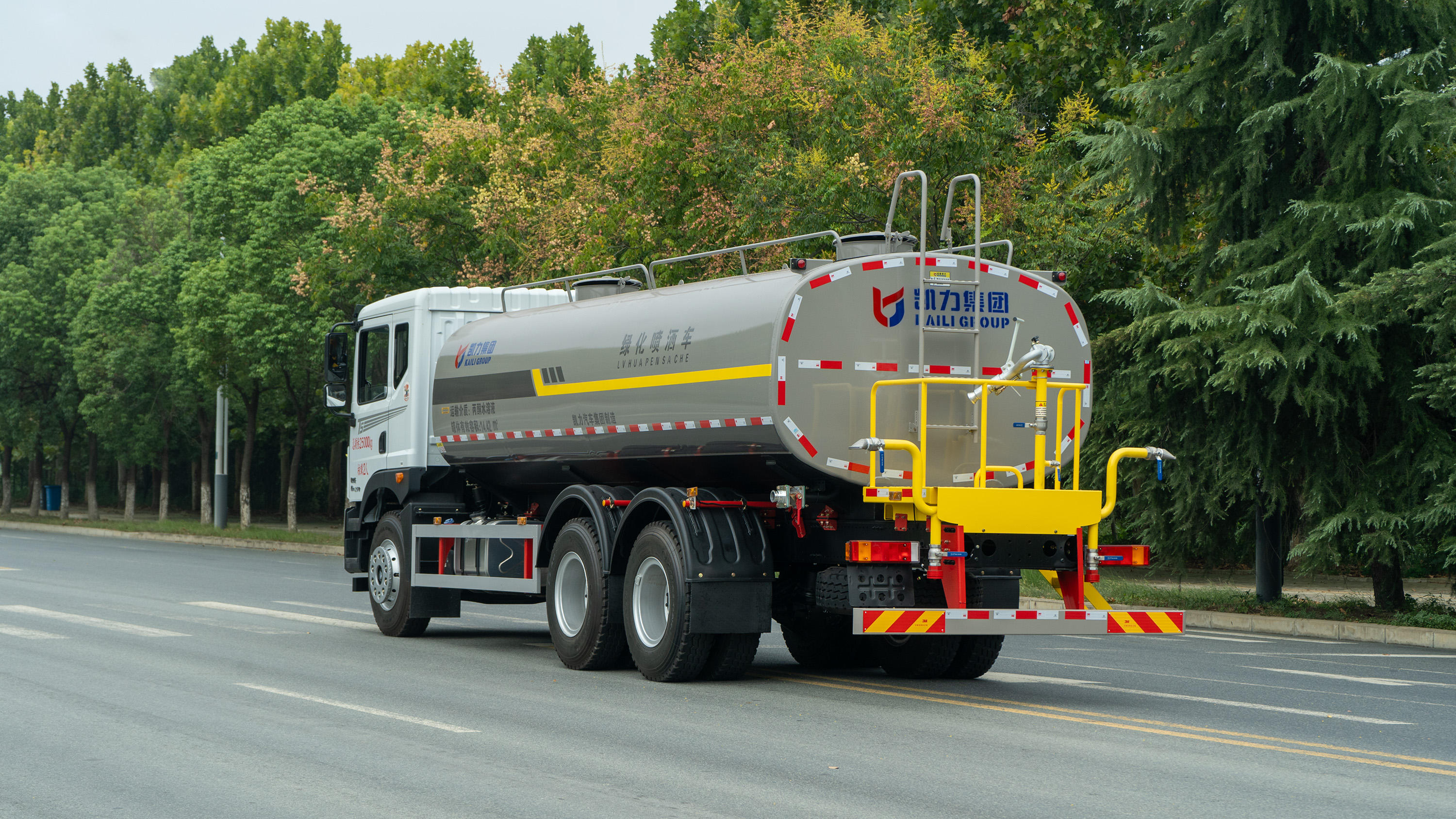 Dongfeng 20 Cubic Meter 6x4 Water Sprinkler Truck/water Tanker Truck