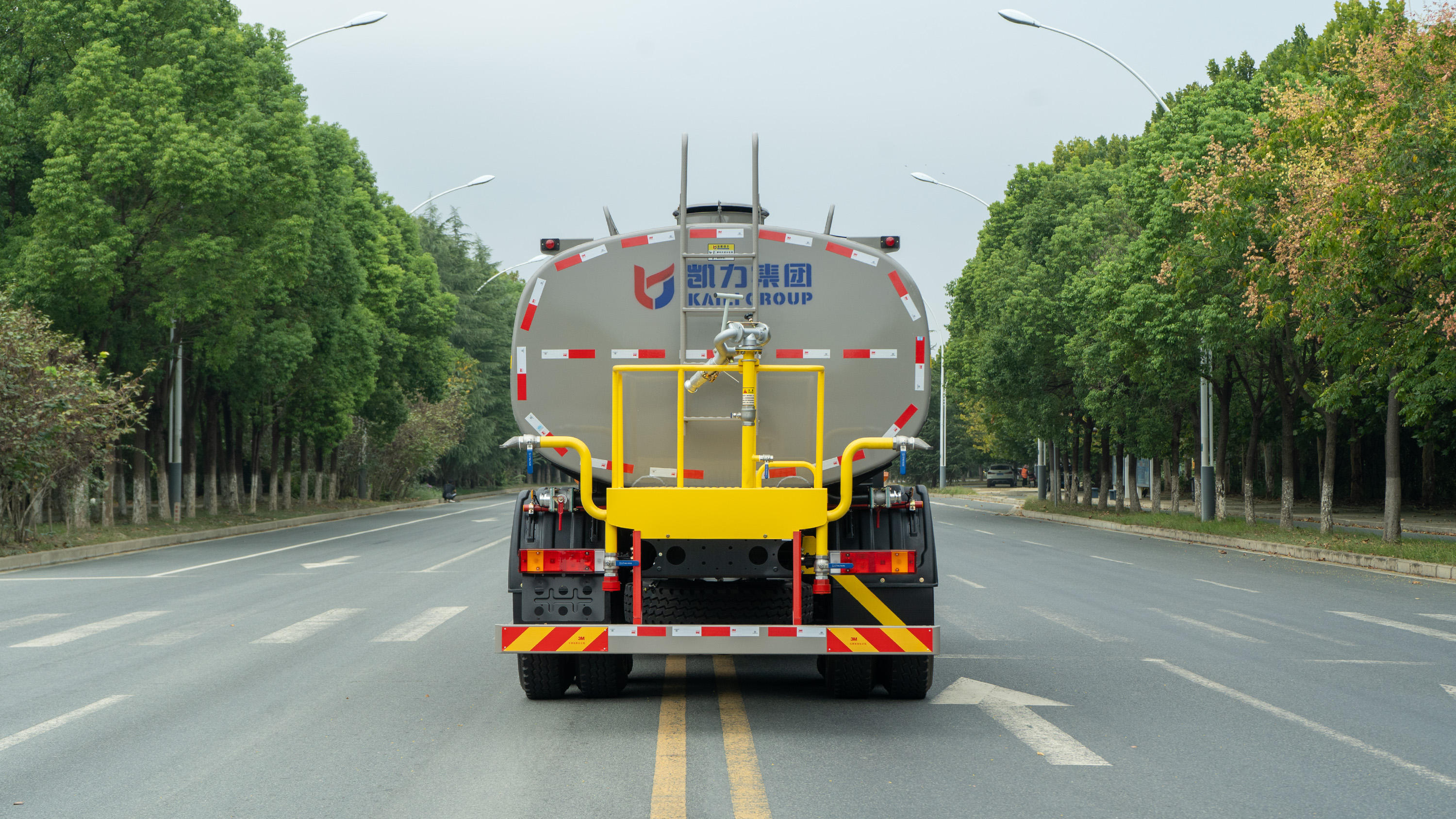 Dongfeng 20 Cubic Meter 6x4 Water Sprinkler Truck/water Tanker Truck