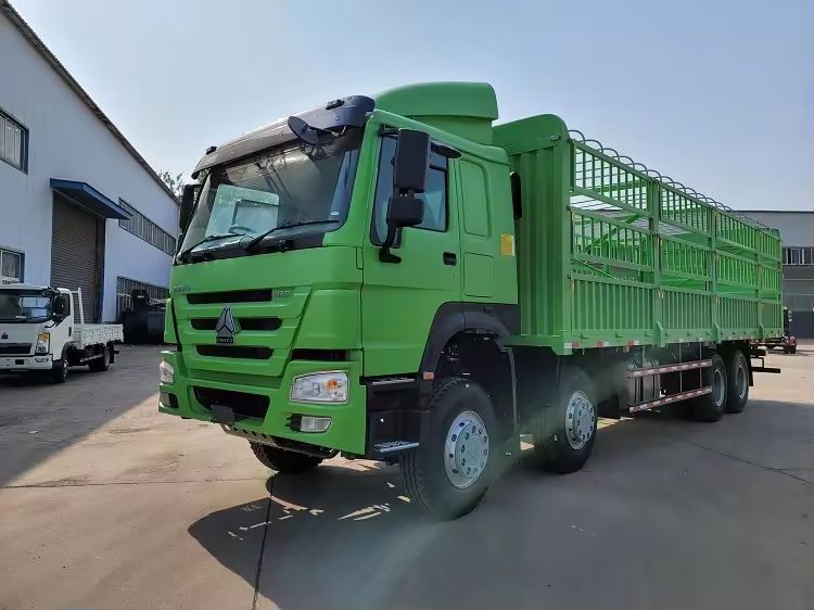 high fence truck Howo 8x4 left-hand drive, right-hand drive