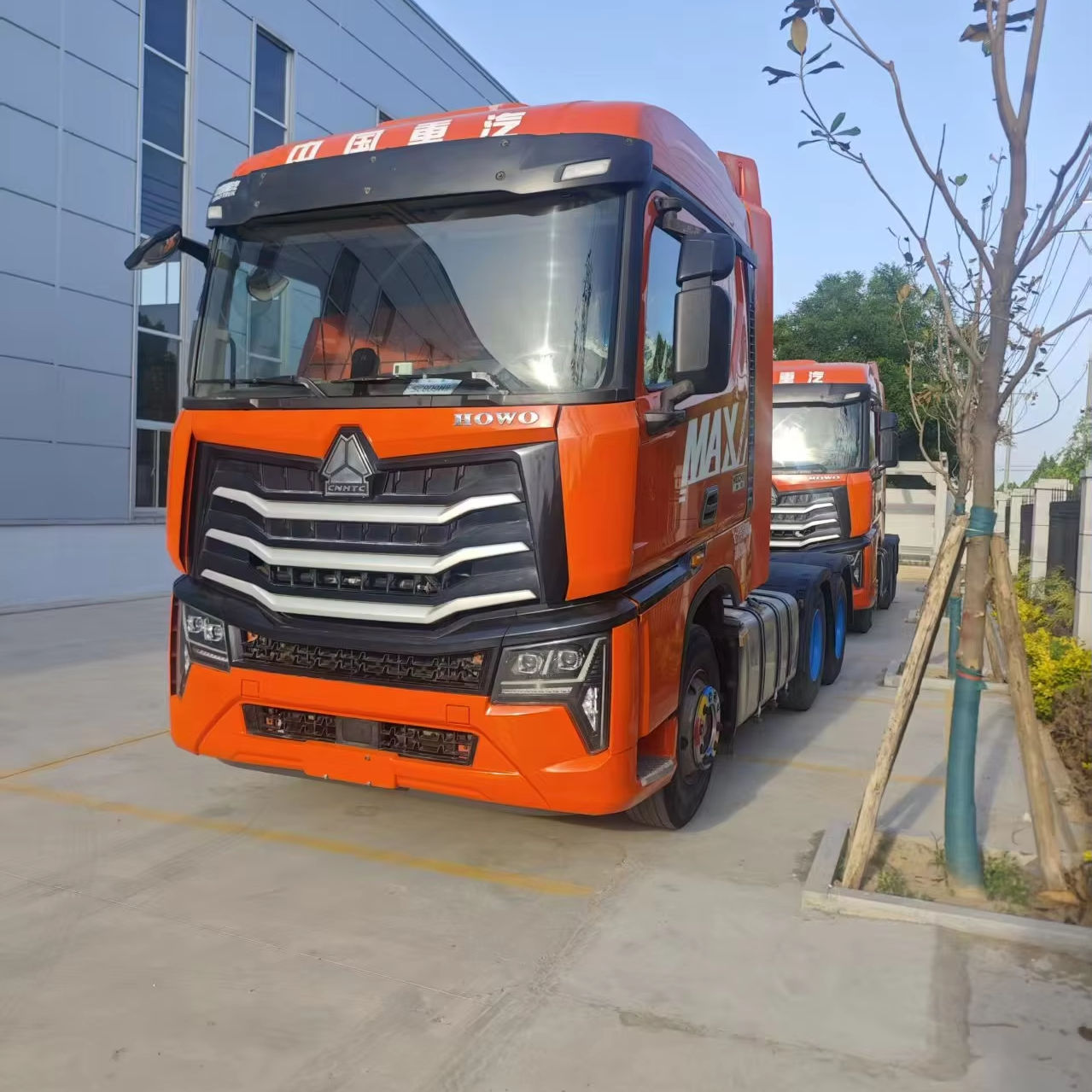 HOWO MAX 6x4 Heavy 50Ton Tractor Truck with 10 Wheels
