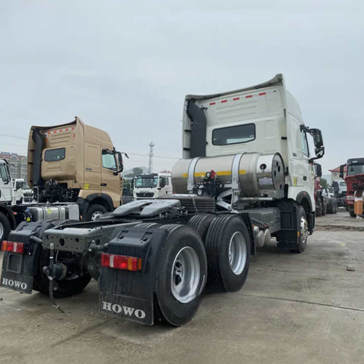 Used SINOTRUK T7H Howo Trucks 6x4