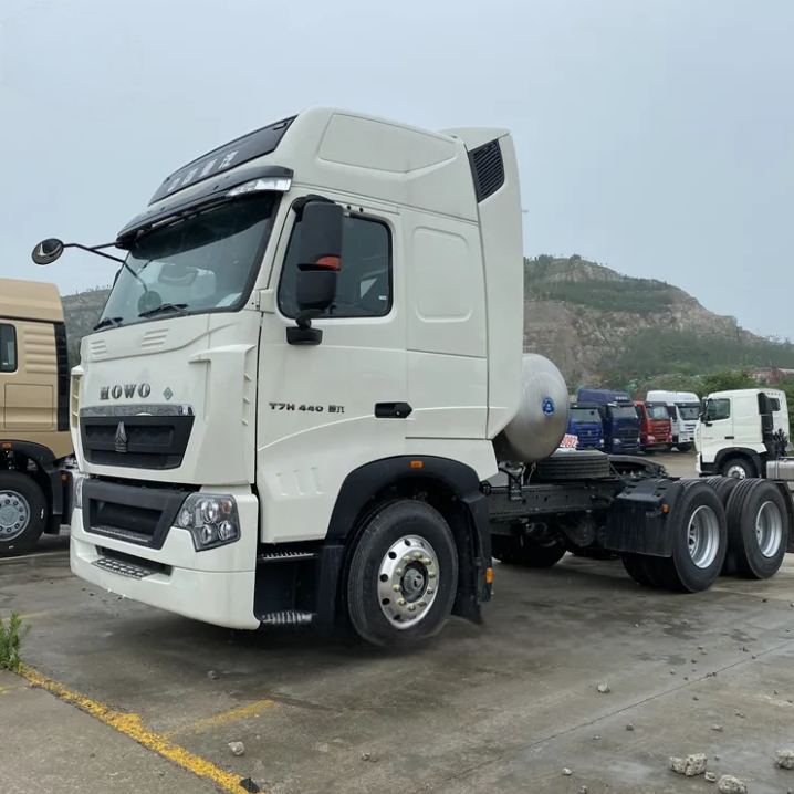 Used SINOTRUK T7H Howo Trucks 6x4