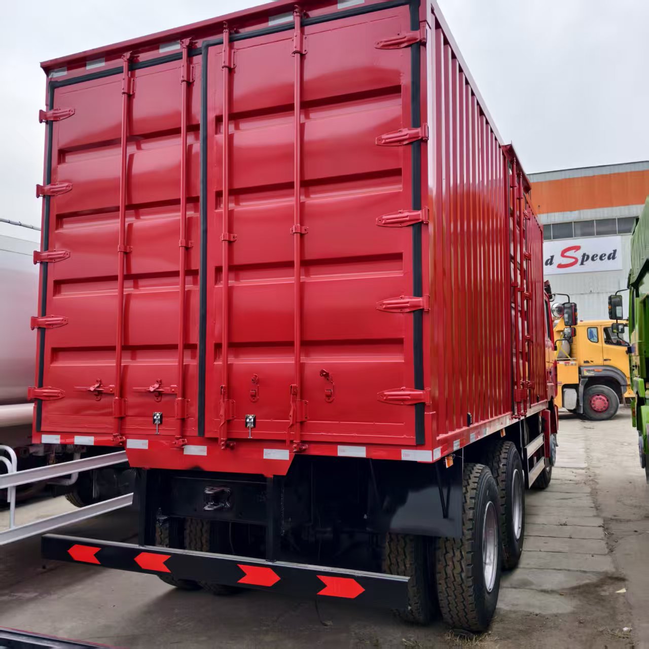 Container Truck  Shacman 6X4 10 Tires Euro2 3 Totally Enclosed