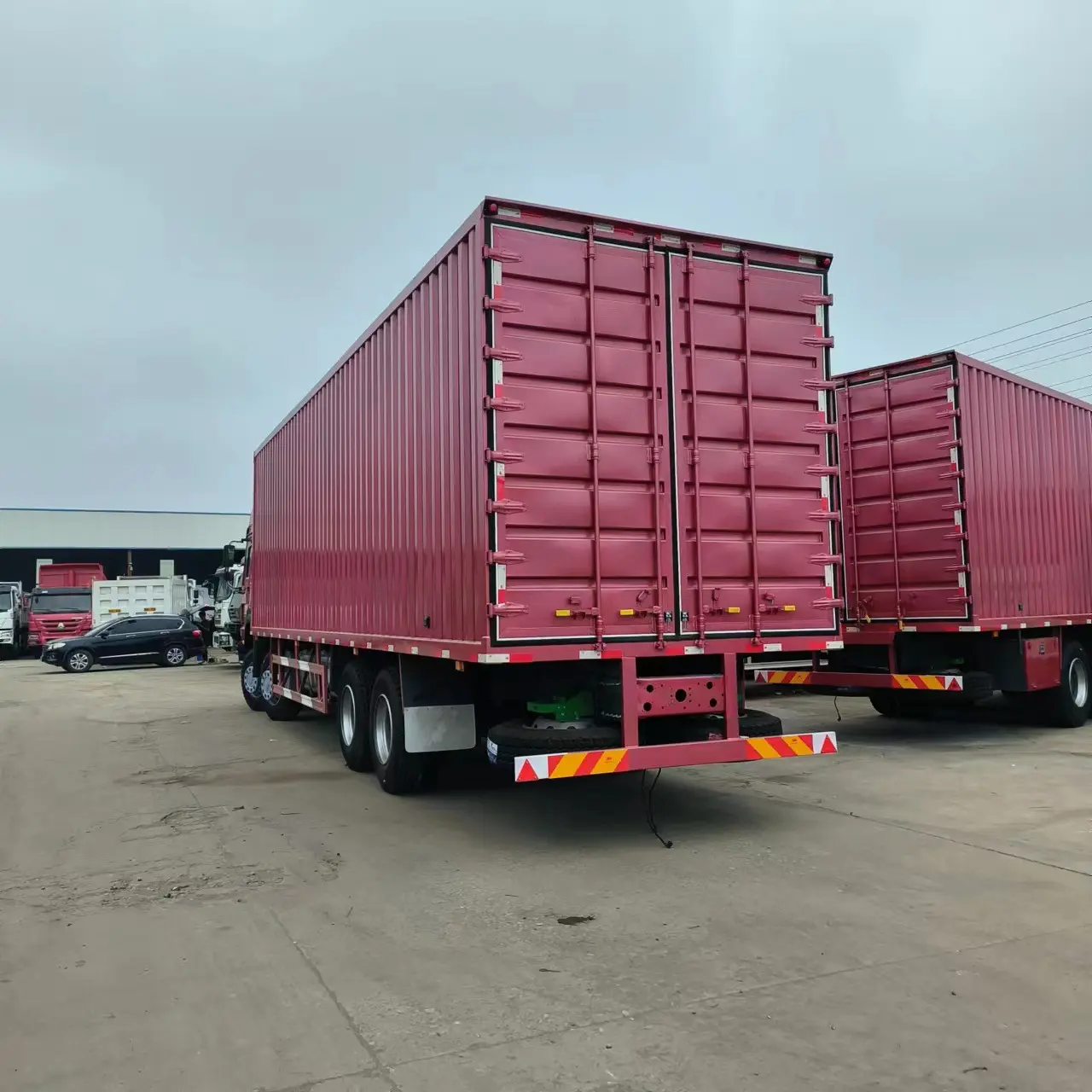 Container Truck  Shacman 8X4 12 Tires Euro2 3 Totally Enclosed