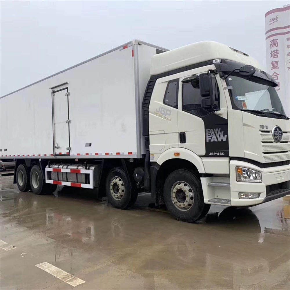 Large Volume 8x4 25ton Faw Cargo Van Container Box Truck