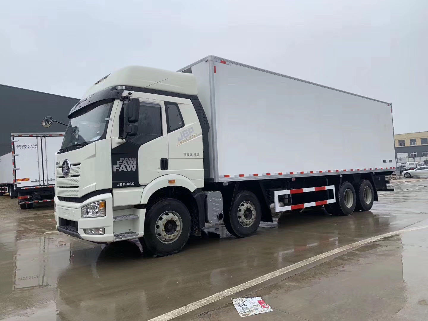 Large Volume 8x4 25ton Faw Cargo Van Container Box Truck