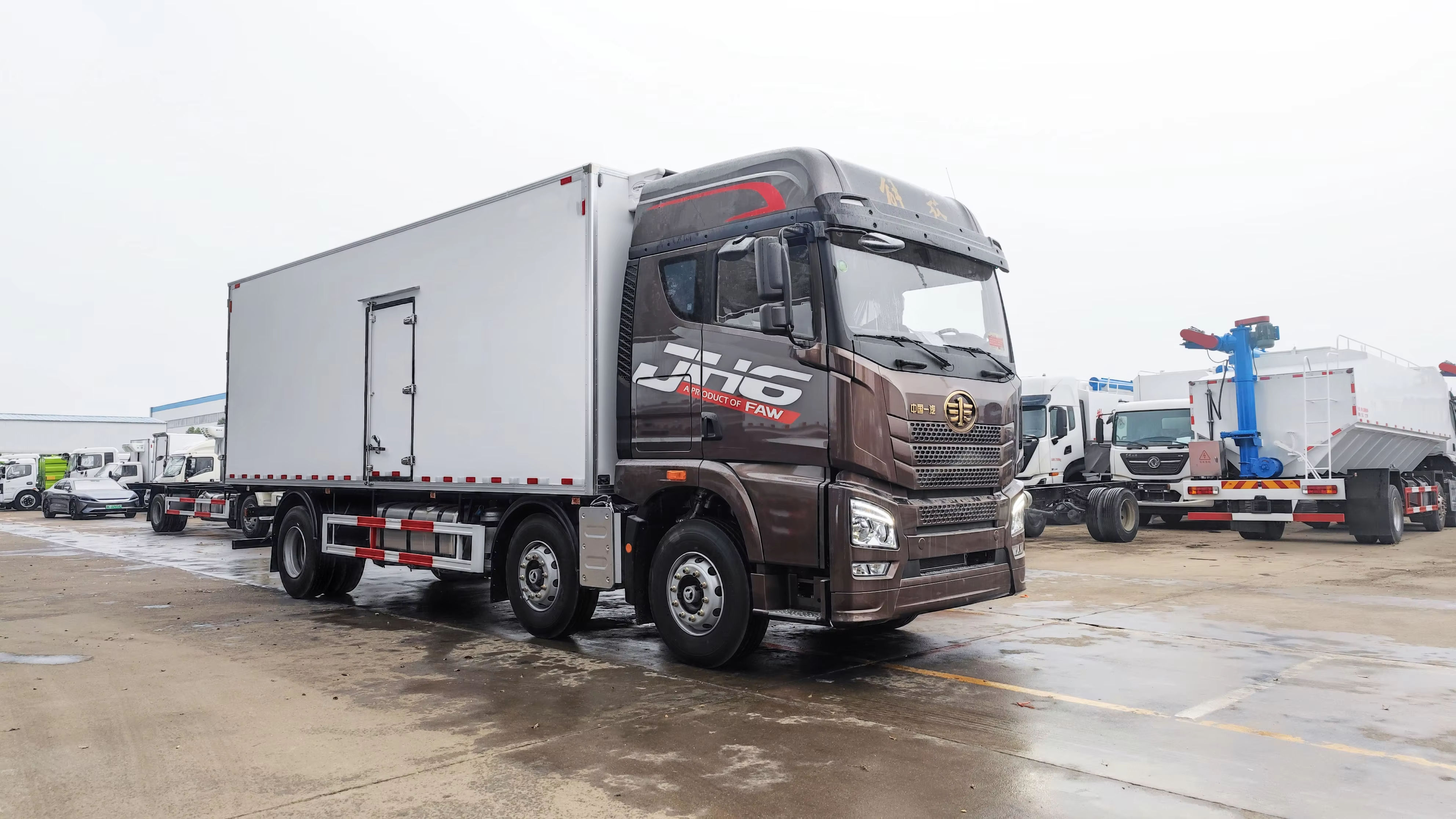 FAW 6x4 Box Truck 375HP