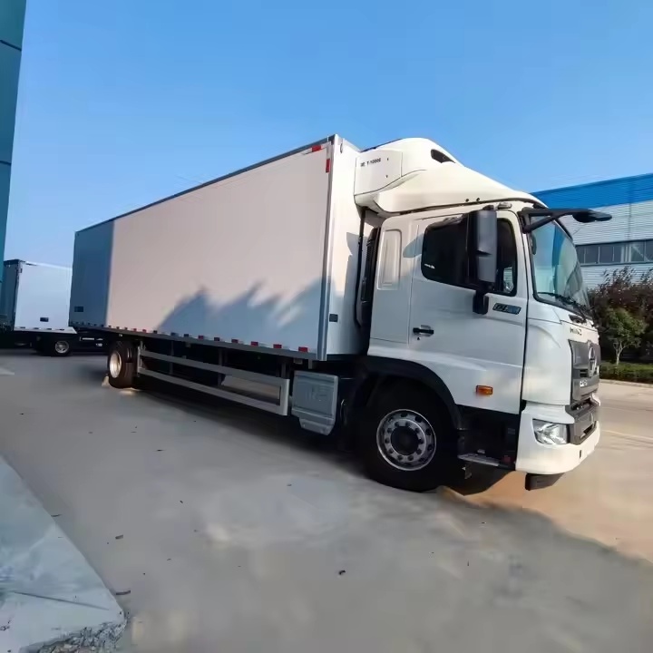 4x2 Howo Van Cargo Box Truck Transport Cargo  Sinotruk Howo 10-15 Ton