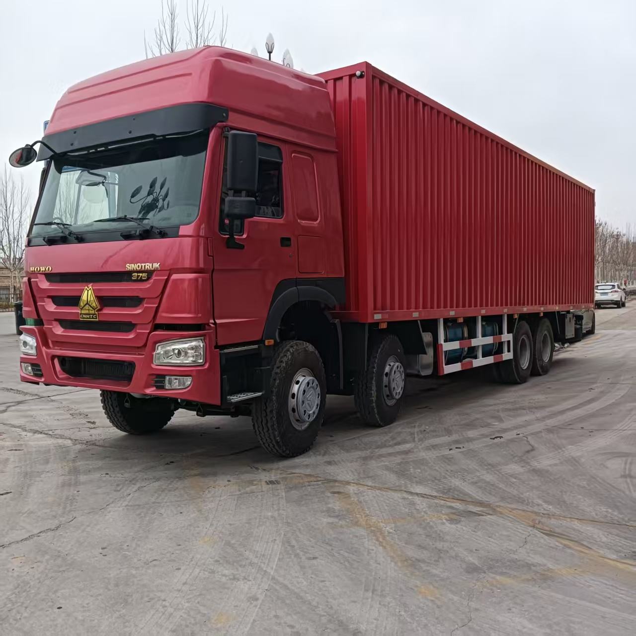 Howo 8x4 van, 12-wheel, 40-ton diesel engine Howo 8x4 van, 12-wheel, 40-ton diesel engine
