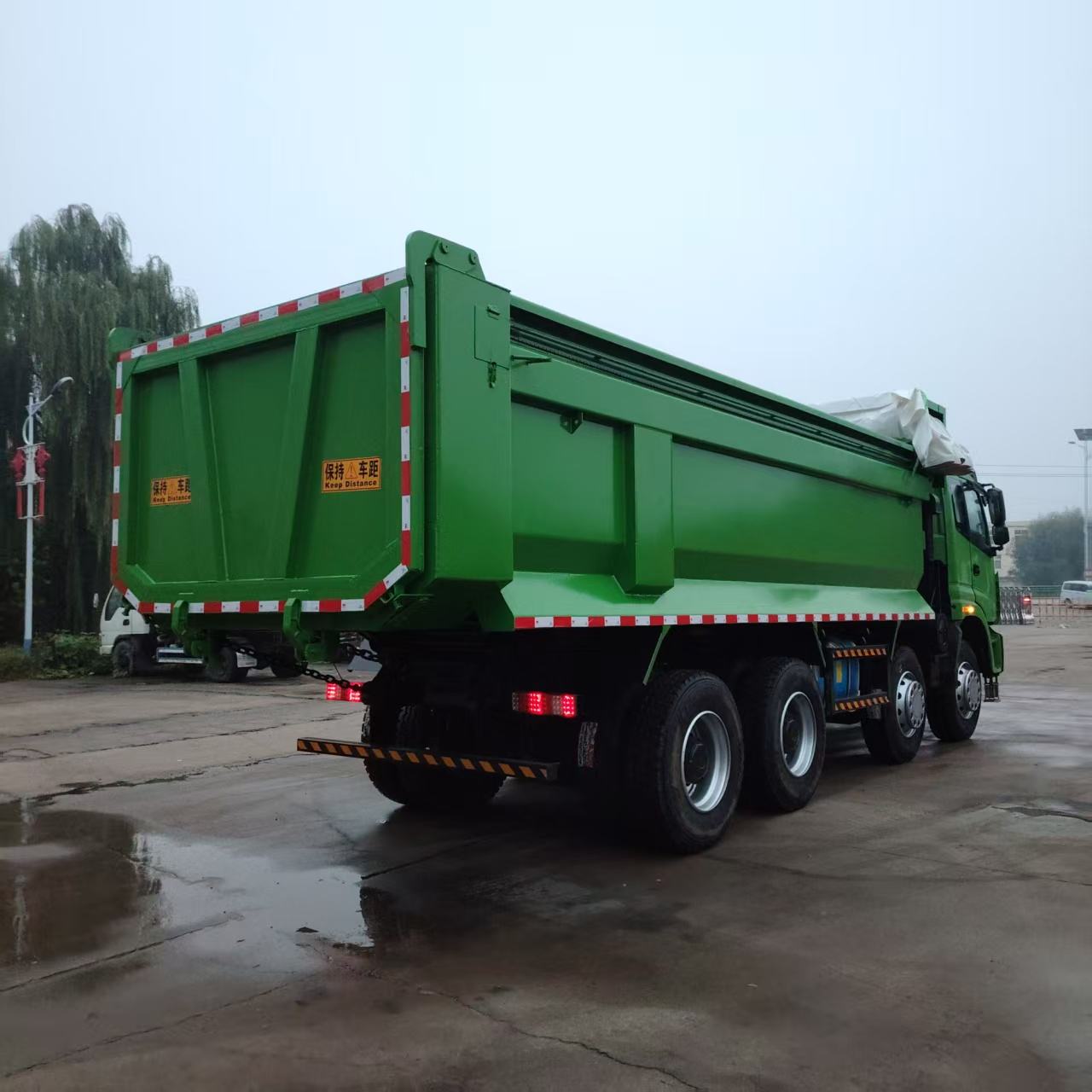 Foton AUMAN ETX 8x4 380 400hp Used Dump Truck Used U-Bucket Foton Dumper Tipper Truck