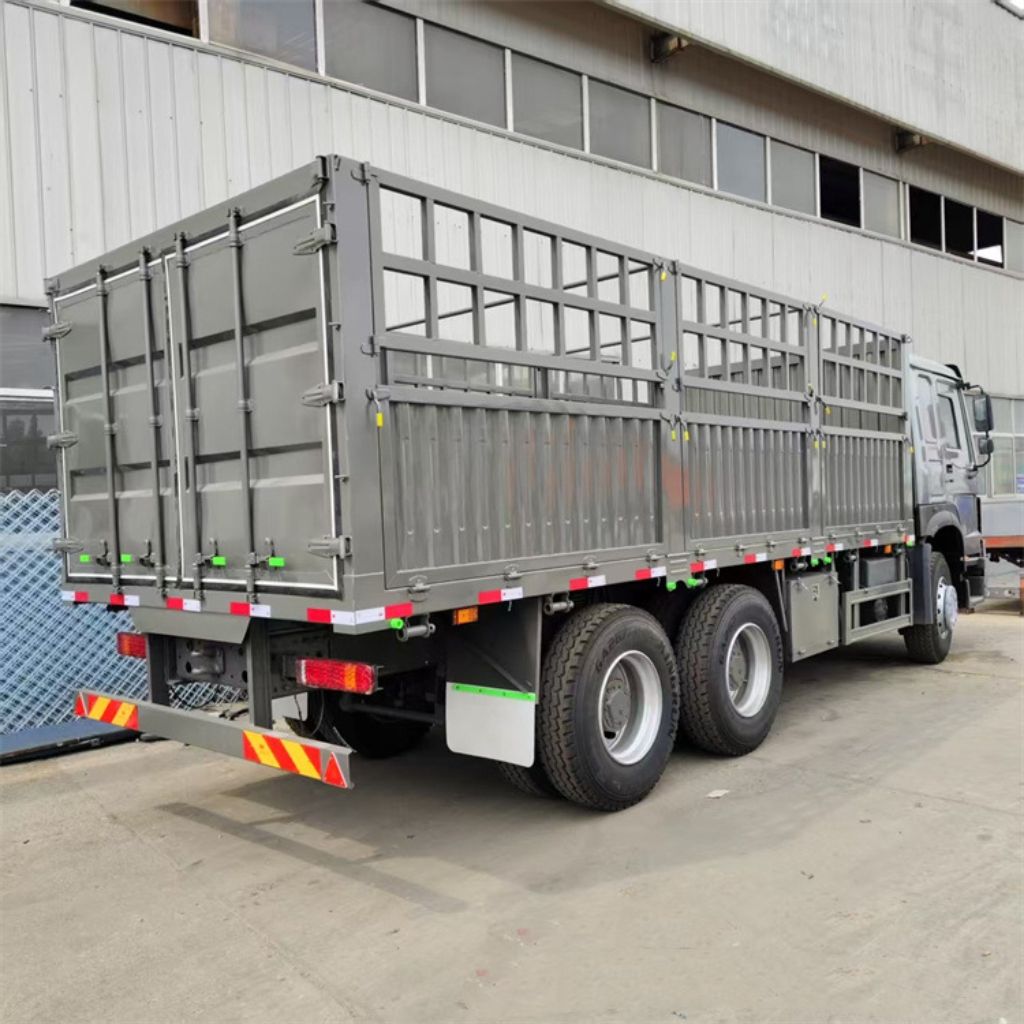 Howo Cargo Fence Truck Cargo Truck Sinotruk HOWO 6x4 10 Wheel 371HP Lorry Trucks