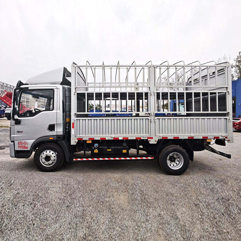 Single Row Fence Cargo Truck PRO Version Light TruckSinotruk HOWO Used Euro 3 Diesel 180HP 4X2 4.15m